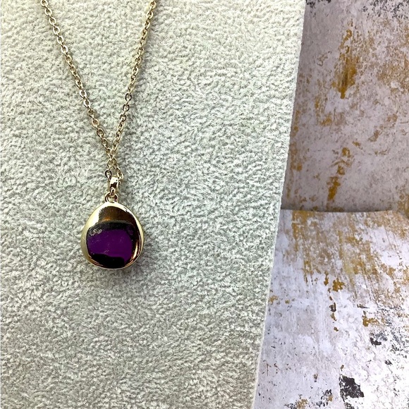 White House  Black Market Stone and Rhinestone pendant NWT - Picture 3 of 4